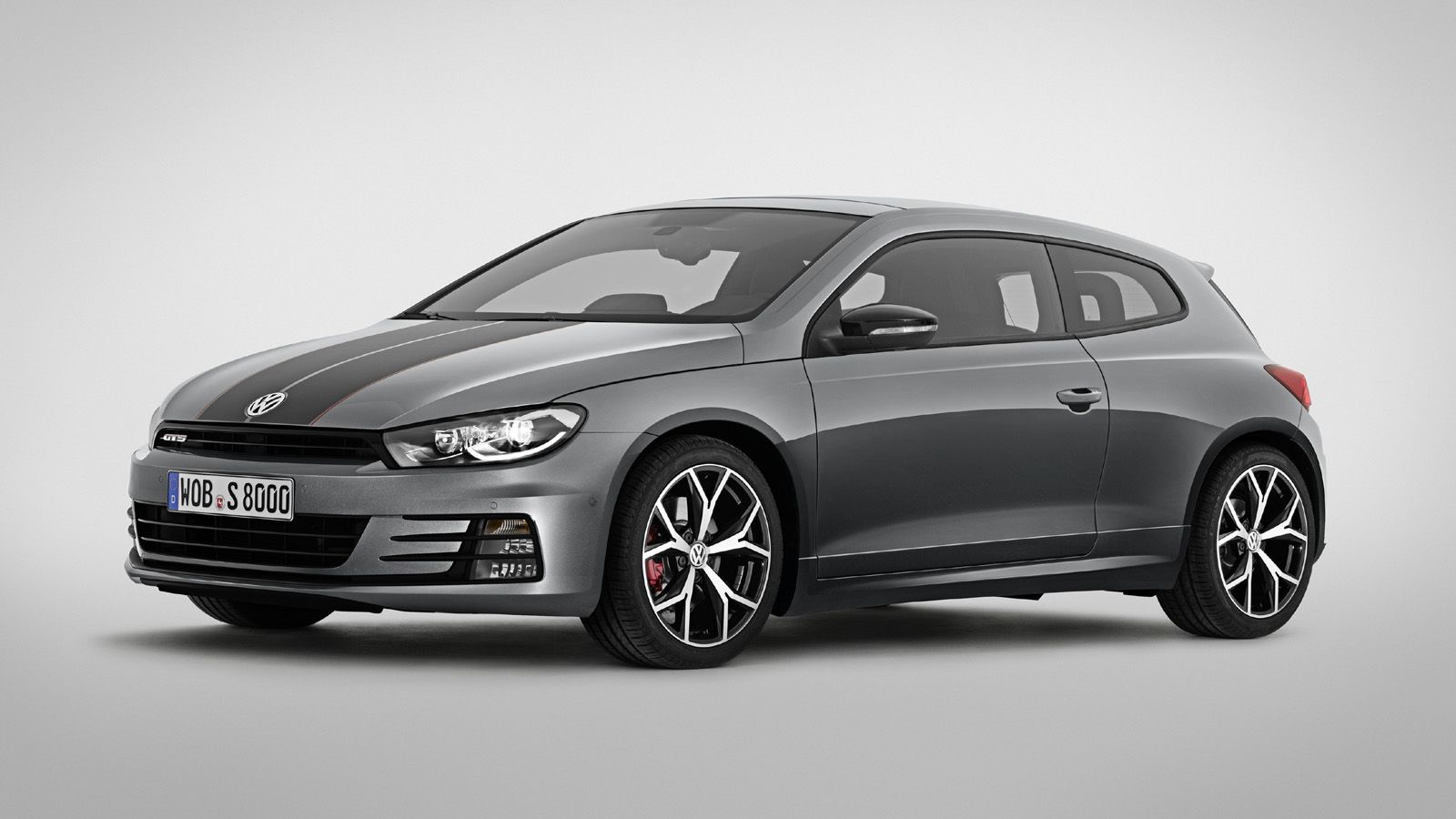 Το Scirocco GTS έχει μία σειρά από αισθητικές αλλαγές που το διαφοροποιούν από τα απλά μοντέλα.